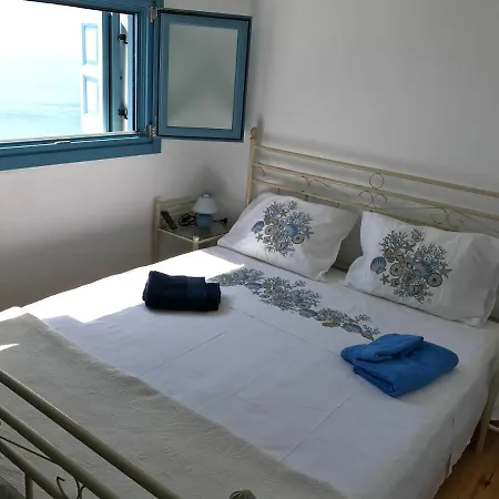 Villa G & K's Blue And Yellow Suites Kithnos