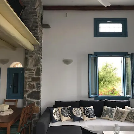 G & K's Blue And Yellow Suites * Kithnos