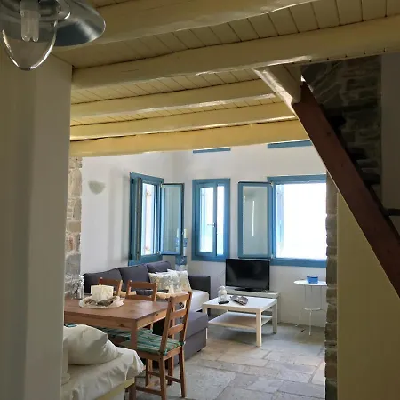 G & K's Blue And Yellow Suites * Kithnos